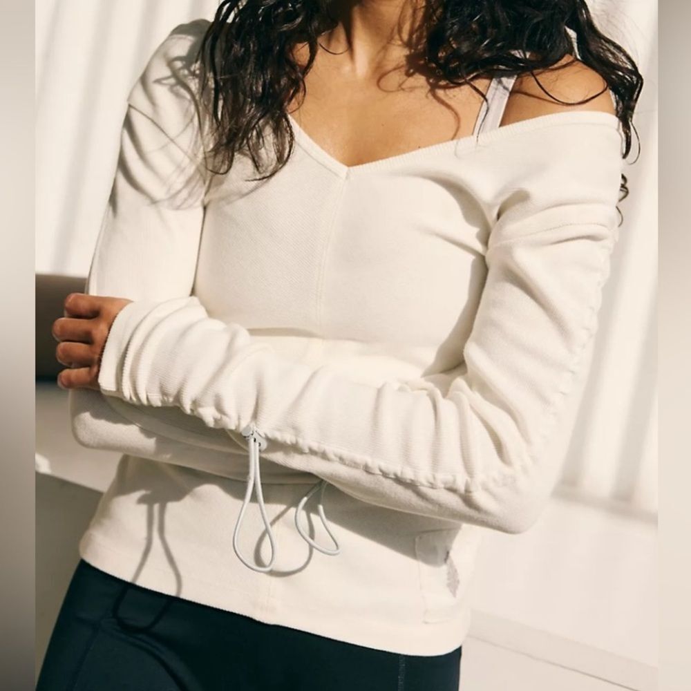 Nwt  free people go the distance layer long sleeve top white